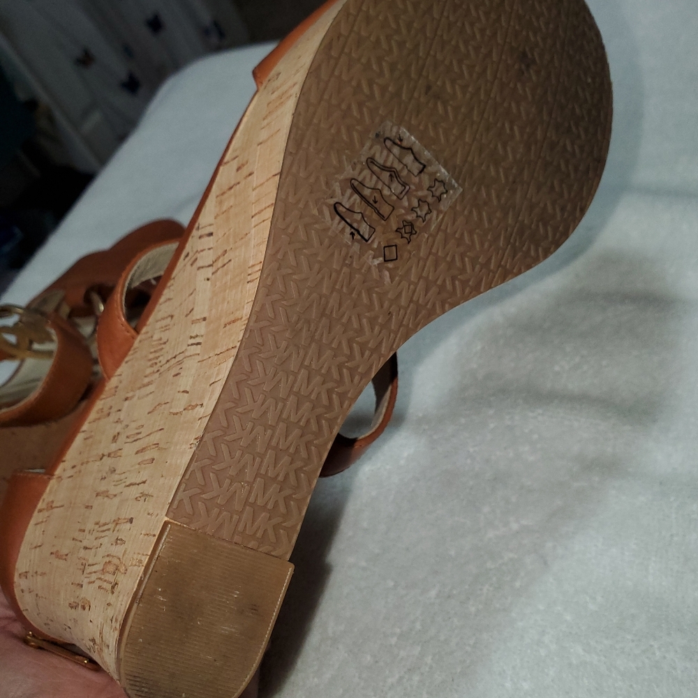 Michael Kors Tan Brown Leather MK Logo T-Strap Heels - Picture 3 of 4